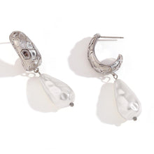 Spotted Bar Moon-Shaped Baroque Pearl Stud Earrings – Unique Elegance