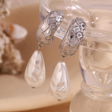 Spotted Bar Moon-Shaped Baroque Pearl Stud Earrings – Unique Elegance