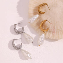 Spotted Bar Moon-Shaped Baroque Pearl Stud Earrings – Unique Elegance