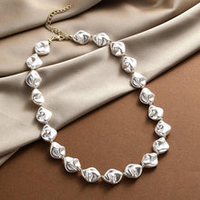 Delicate Gold Chain Necklace with Diamond-Shaped Baroque Pearls - Baroqueluck