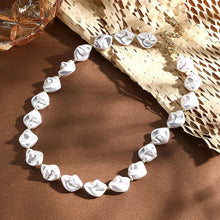Delicate Gold Chain Necklace with Diamond-Shaped Baroque Pearls - Baroqueluck